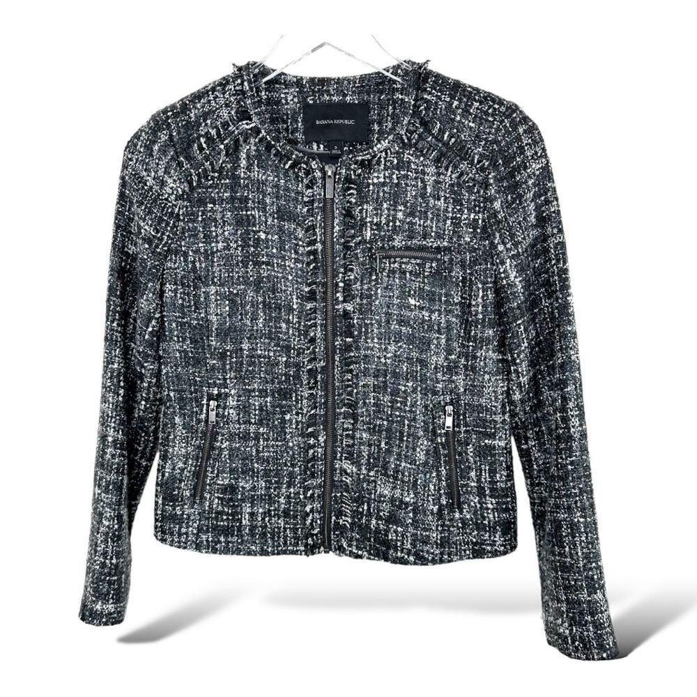 Banana Republic Short Black White Boucle Tweed Boucle Zip Front Lady Jacket Sz 2